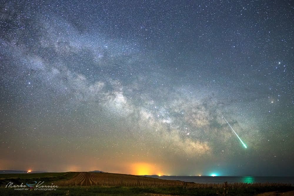 APOD: Meteor in the Milky Way - April 23, 2015