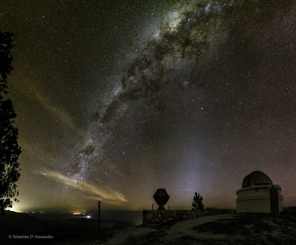 APOD: Milky Way over Bosque Alegre Station in Argentina - September 22, 2015