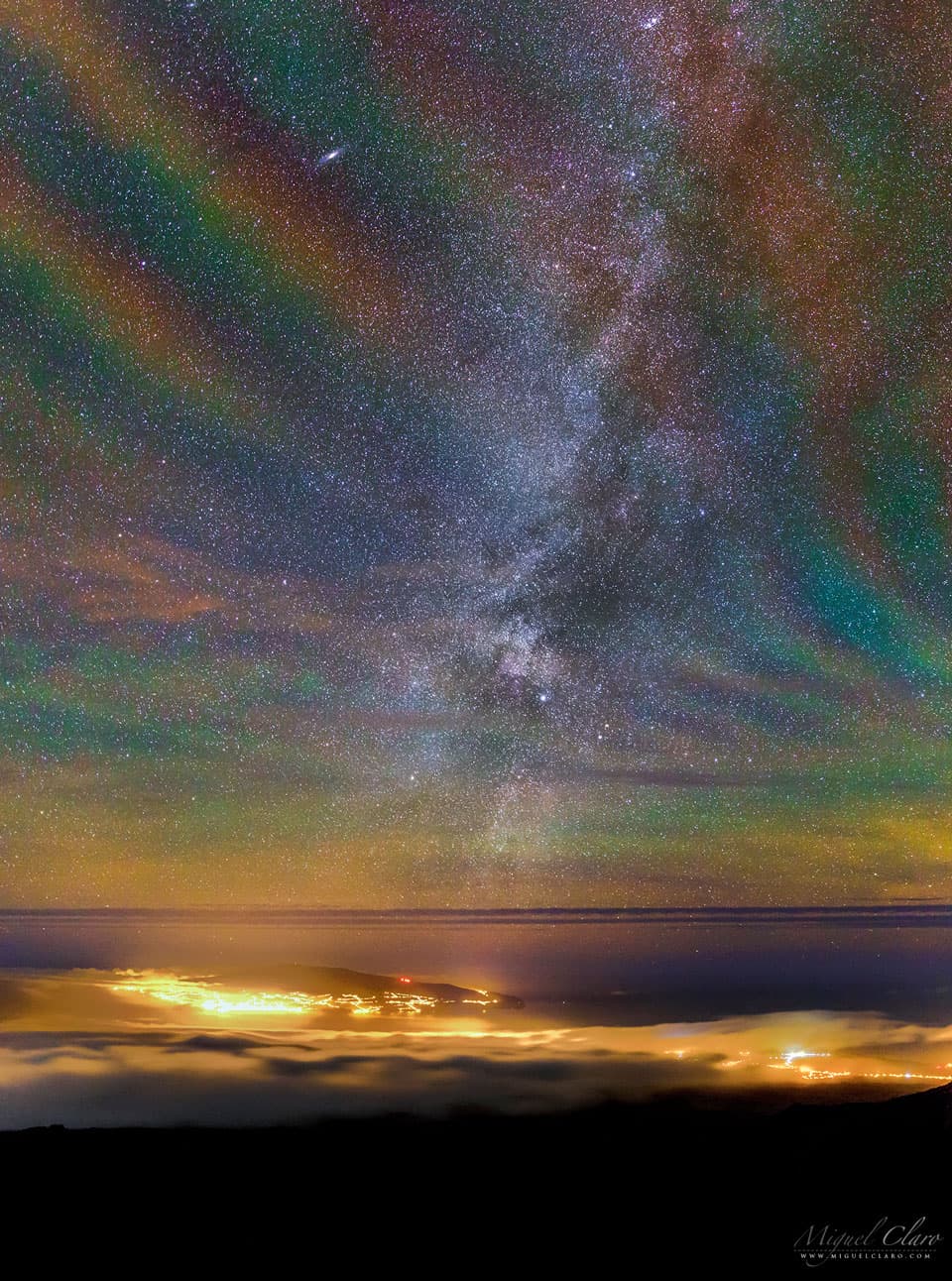 APOD: Rainbow Airglow over the Azores - March 22, 2016