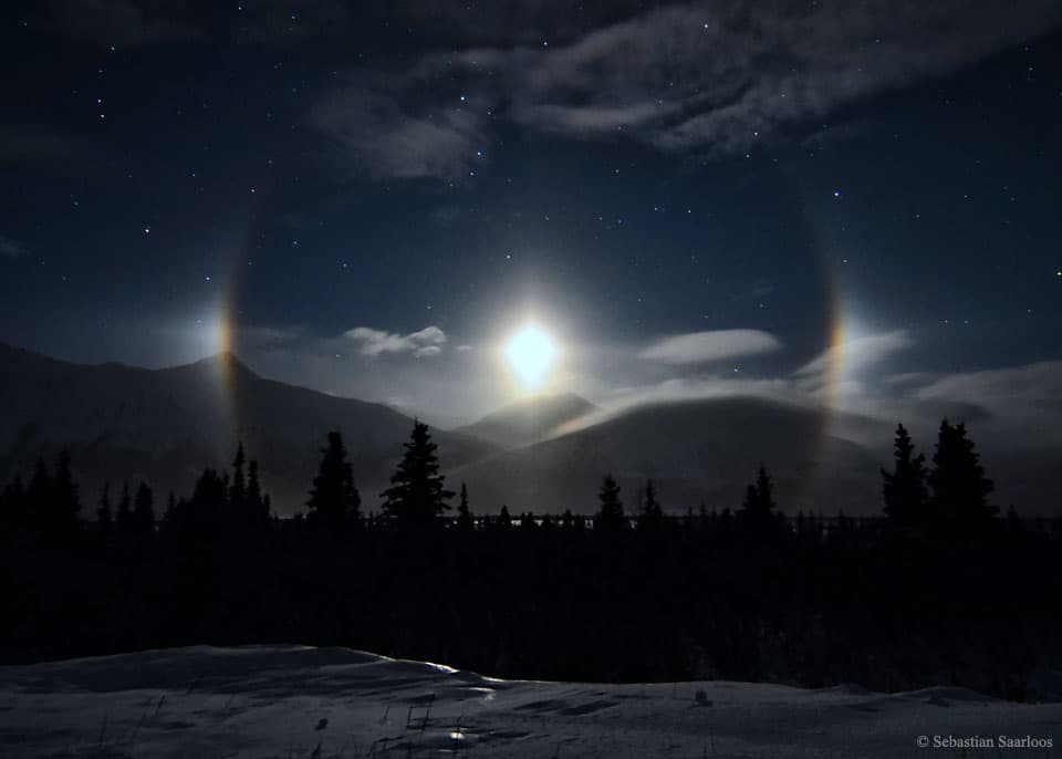APOD: Alaskan Moondogs - March 21, 2016