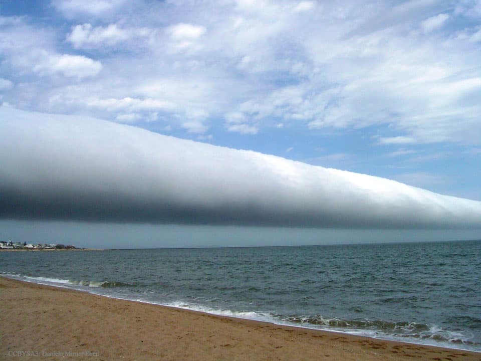 APOD: A Roll Cloud Over Uruguay - June 12, 2016