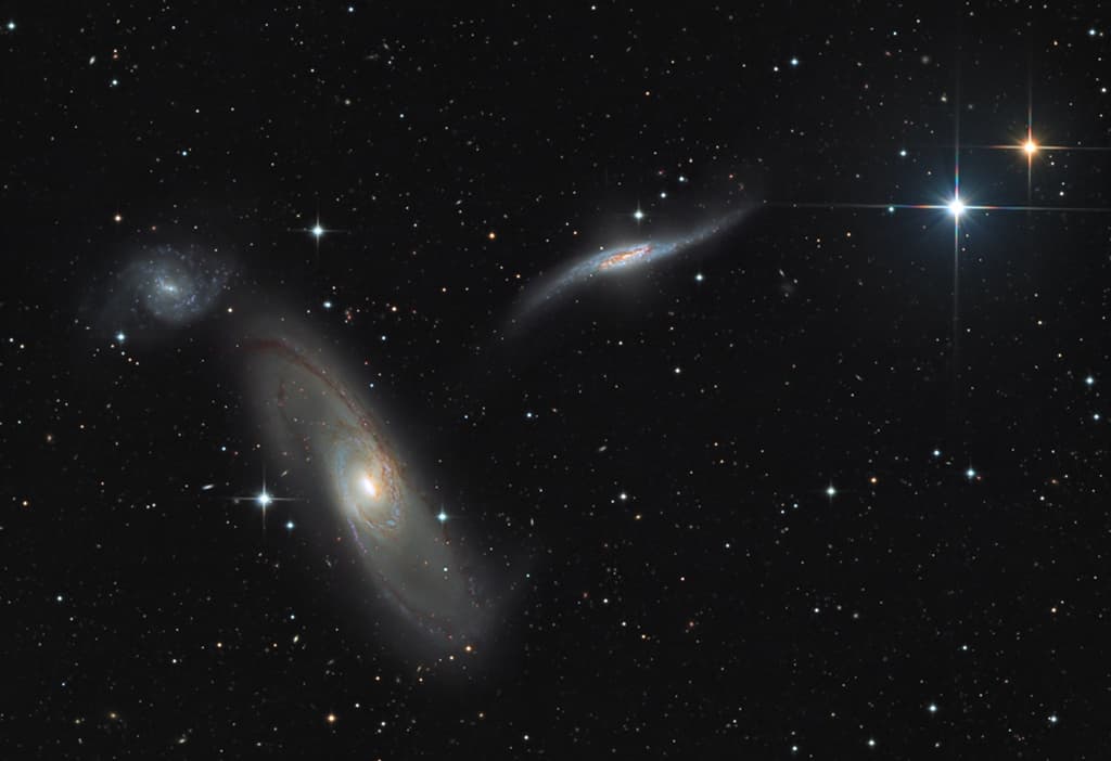 APOD: Arp 286: Trio in Virgo - July 6, 2016
