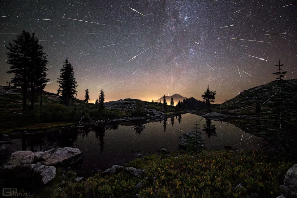 APOD: Perseid Meteors over Mount Shasta - August 8, 2016