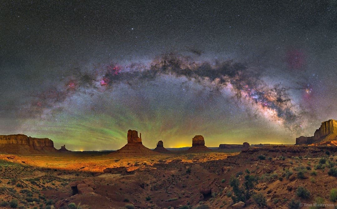 APOD: The Milky Way over Monument Valley - July 26, 2017