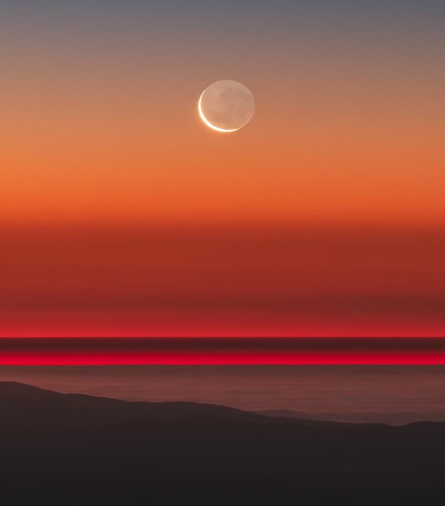 APOD: Old Moon in the New Moon's Arms - January 20, 2018