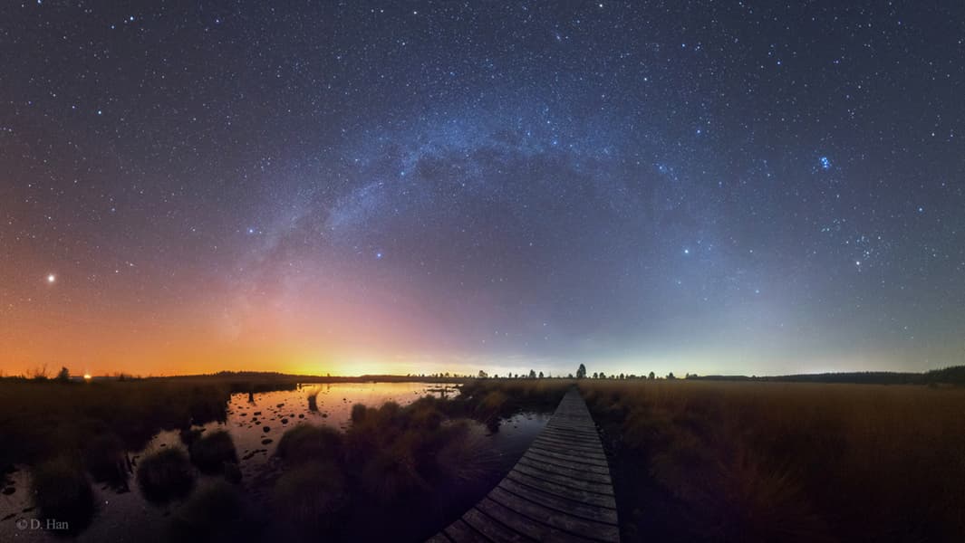 APOD: Summer to Winter Milky Way - October 19, 2018