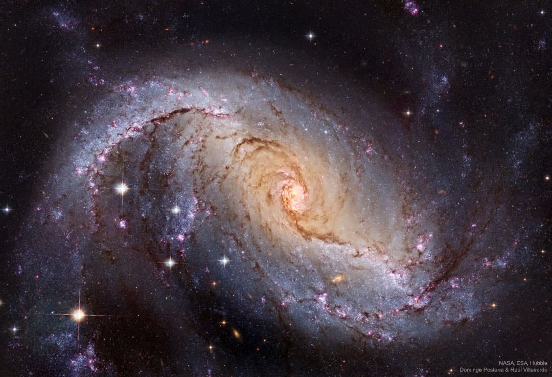 APOD: NGC 1672: Barred Spiral Galaxy from Hubble - October 9, 2018