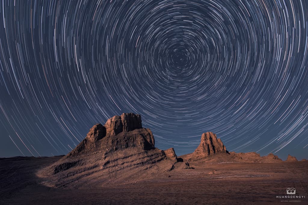 APOD: Star Trails for a Red Planet - November 30, 2019