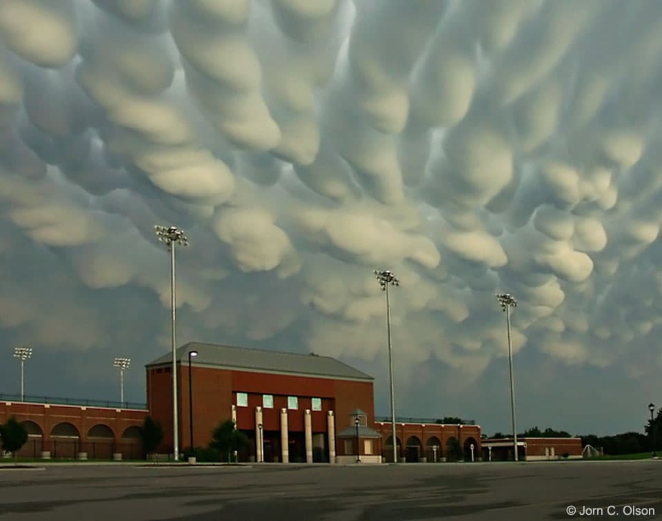 APOD: Mammatus Clouds over Nebraska - December 15, 2019
