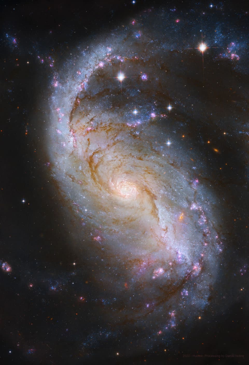 APOD: NGC 1672: Barred Spiral Galaxy from Hubble - April 6, 2020
