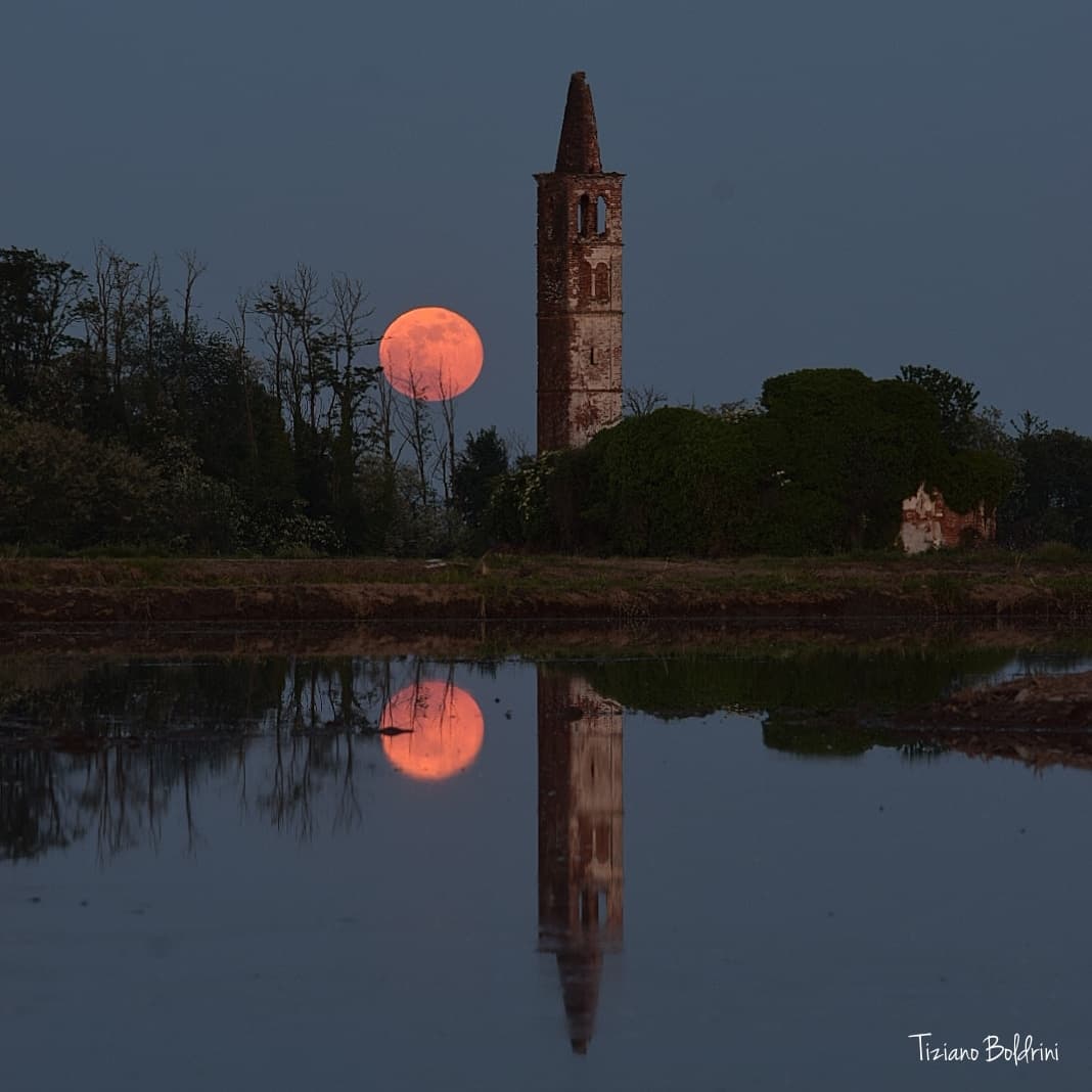 APOD: Full Flower Moonrise - May 9, 2020