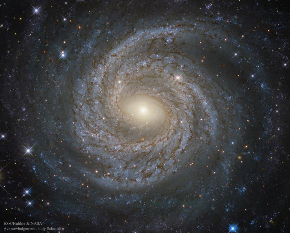 NASA APOD August 16, 2020: NGC 6814: Grand Design Spiral Galaxy from Hubble