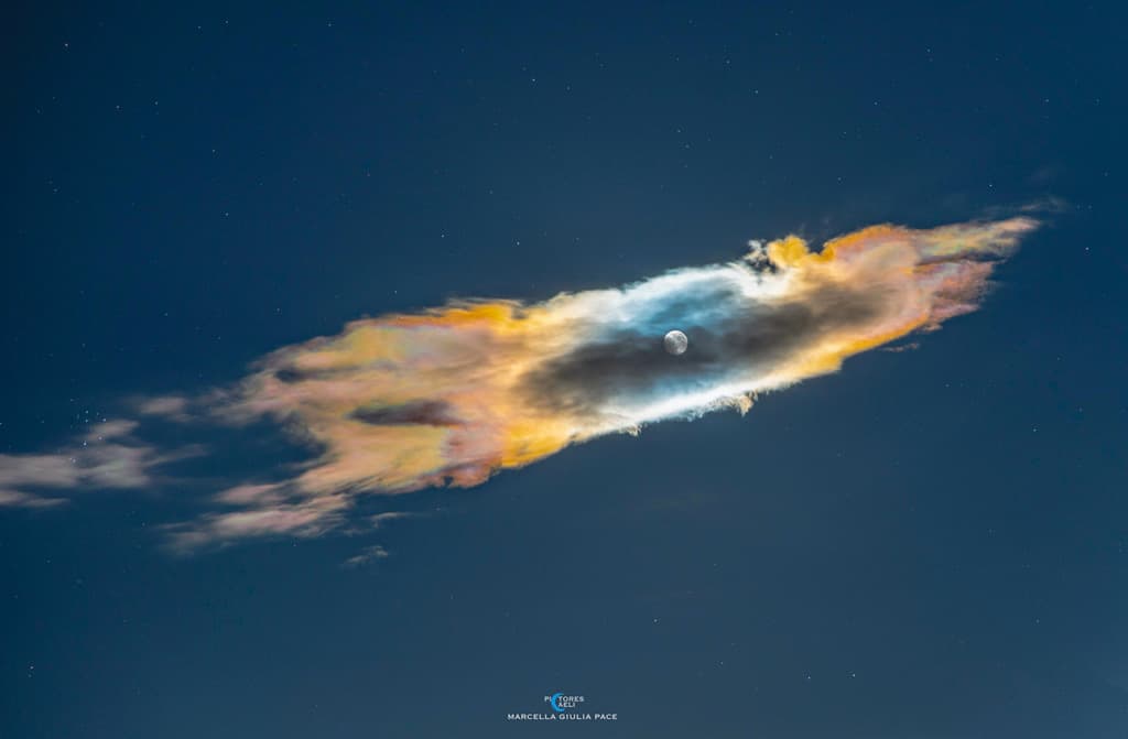 APOD: Iridescent by Moonlight - December 4, 2021