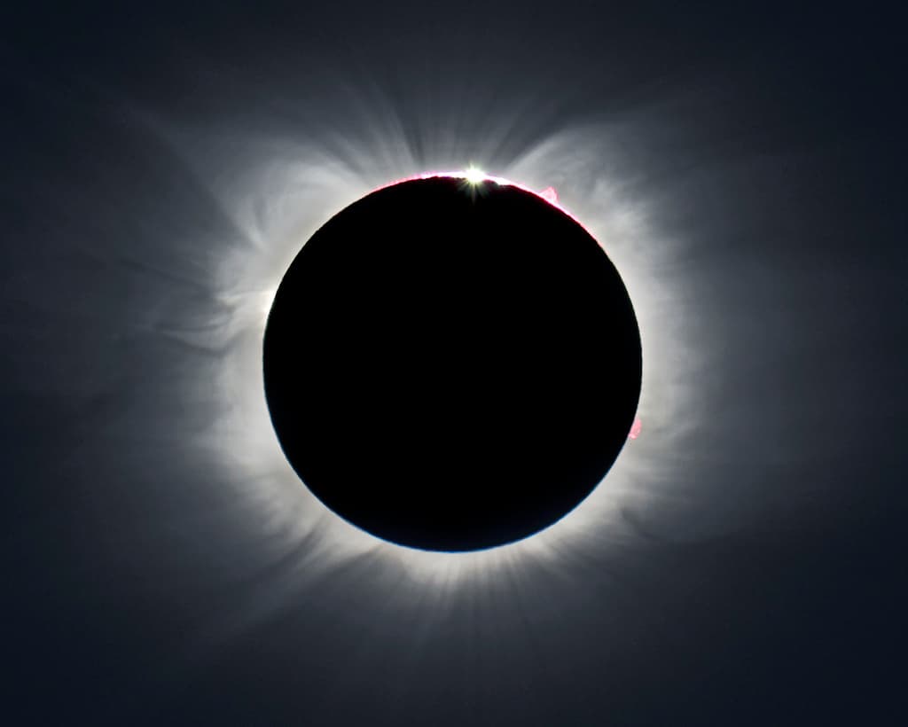 APOD: A Total Eclipse of the Sun - December 9, 2021
