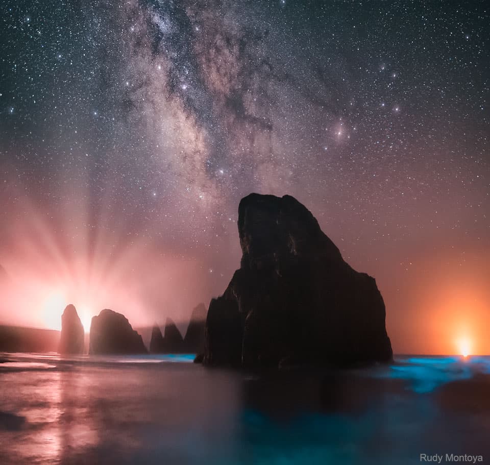 APOD: Sea and Sky Glows over the Oregon Coast - September 4, 2022