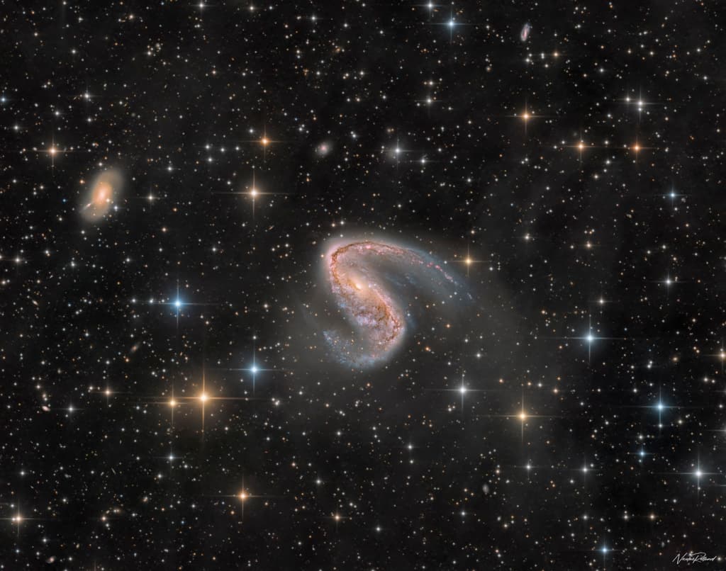 APOD: NGC 2442: Galaxy in Volans - April 1, 2023