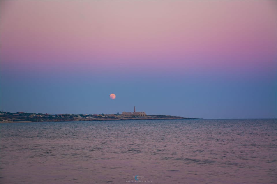 APOD: Shadows of Earth - May 9, 2023