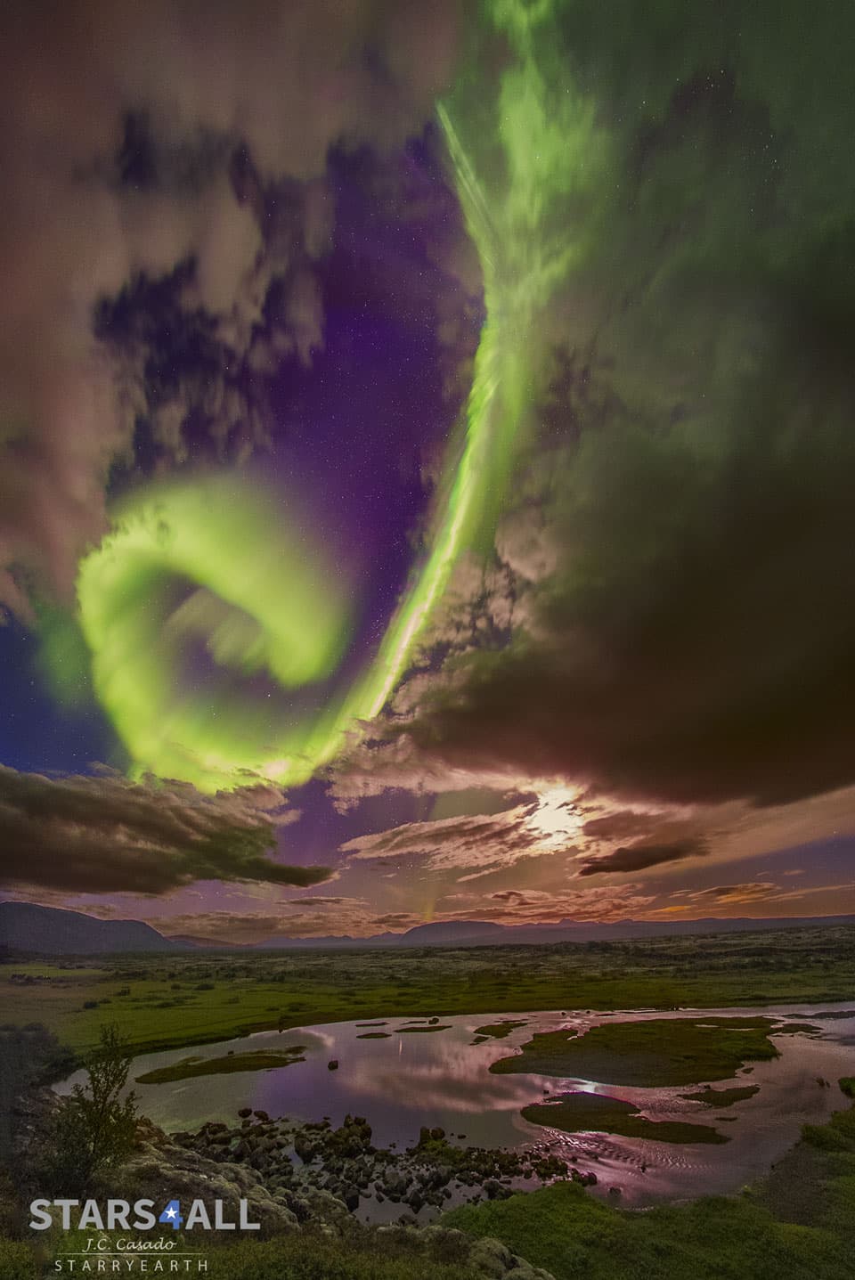 APOD: Spiral Aurora over Icelandic Divide - July 30, 2023