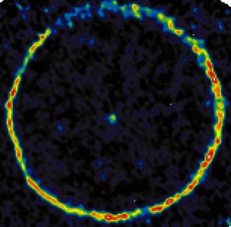 APOD: TT Cygni: Carbon Star - December 18, 1998