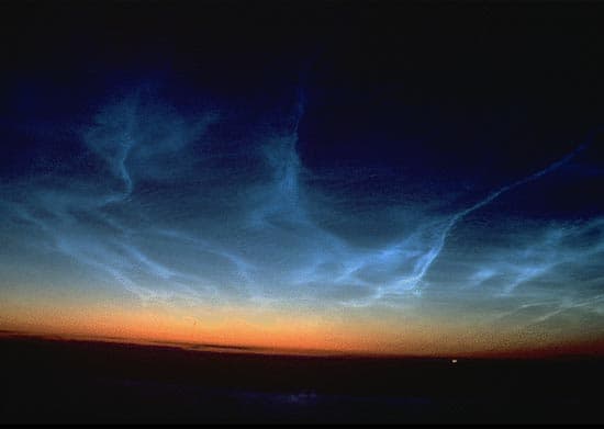 NASA APOD July 26, 1999: Noctilucent Clouds