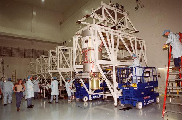 NASA image: KSC-00PP-1211