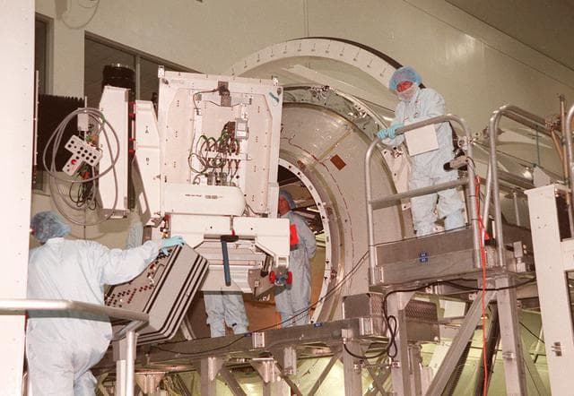 NASA image: KSC-00PP-1962