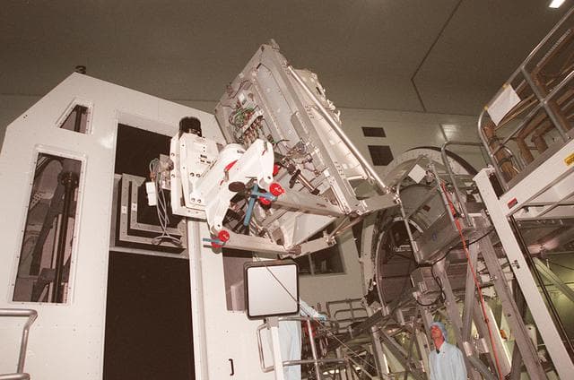 NASA image: KSC-00PP-1966