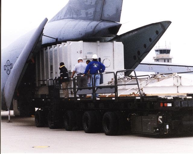 NASA image: KSC-00VAFBDIG-001