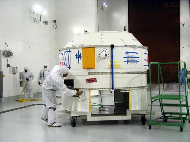 NASA image: KSC-01KODI-048