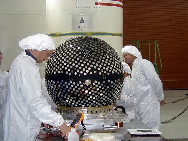 NASA image: KSC-01KODI-059