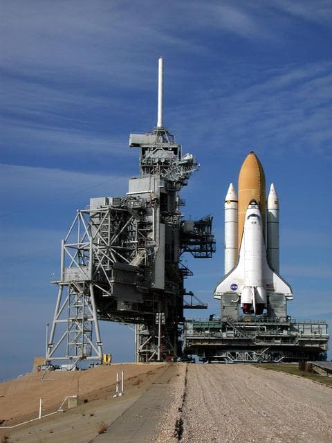 NASA image: KSC-01PADIG-009