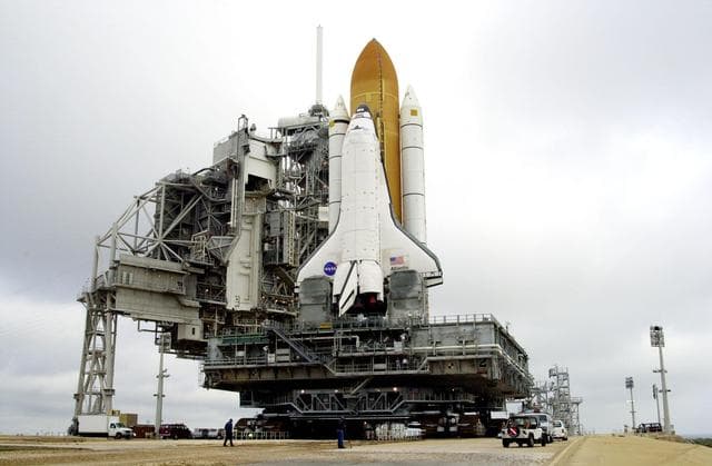 NASA image: KSC-01PADIG-015