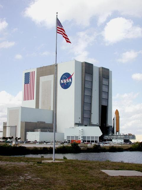 NASA image: KSC-01PADIG-026
