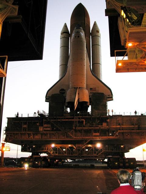 NASA image: KSC-01PADIG-027