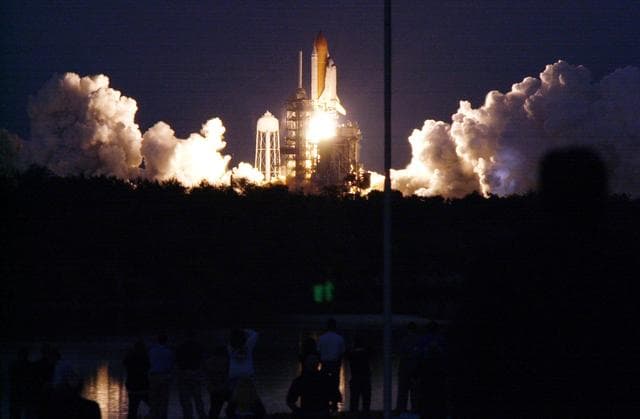 NASA image: KSC-01PADIG-056