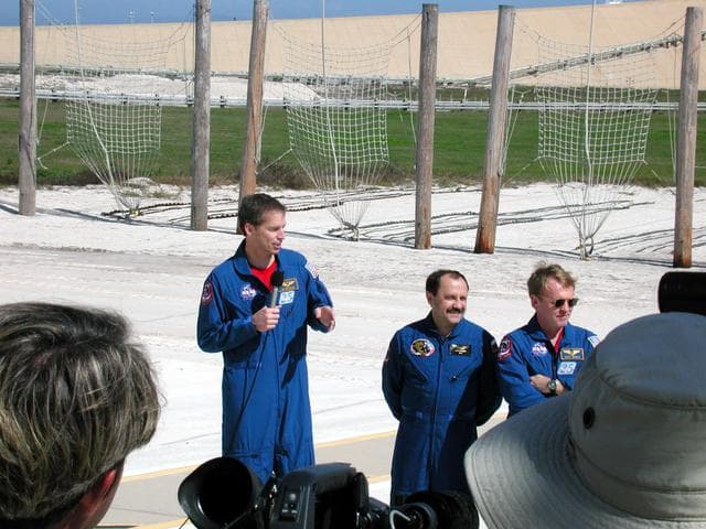 NASA image: KSC-01PADIG-085