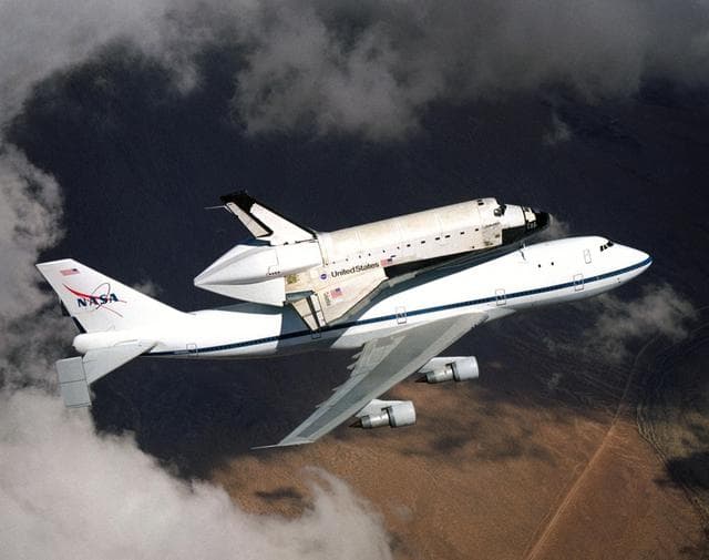 NASA image: KSC-01PADIG-105