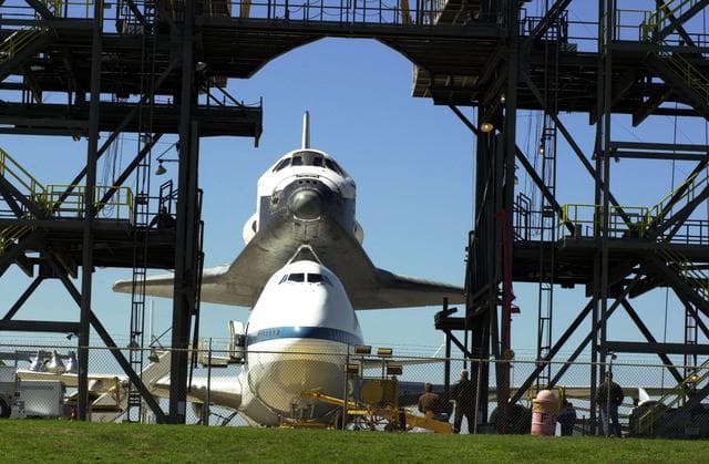 NASA image: KSC-01PADIG-123