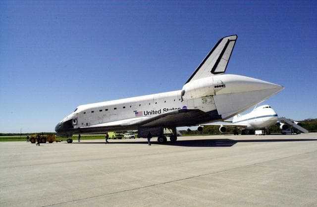 NASA image: KSC-01PADIG-136