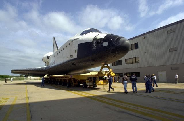 NASA image: KSC-01PADIG-154