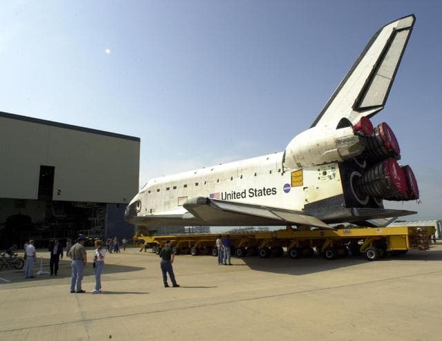 NASA image: KSC-01PADIG-155