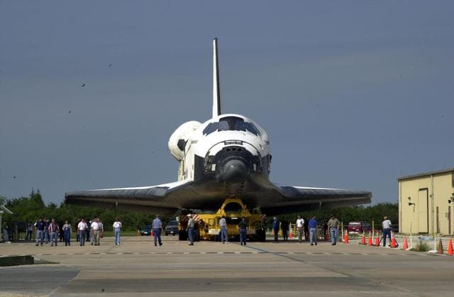NASA image: KSC-01PADIG-156