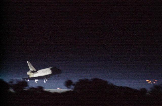 NASA image: KSC-01PADIG-162