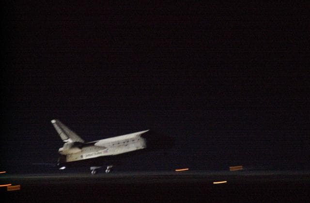 NASA image: KSC-01PADIG-163