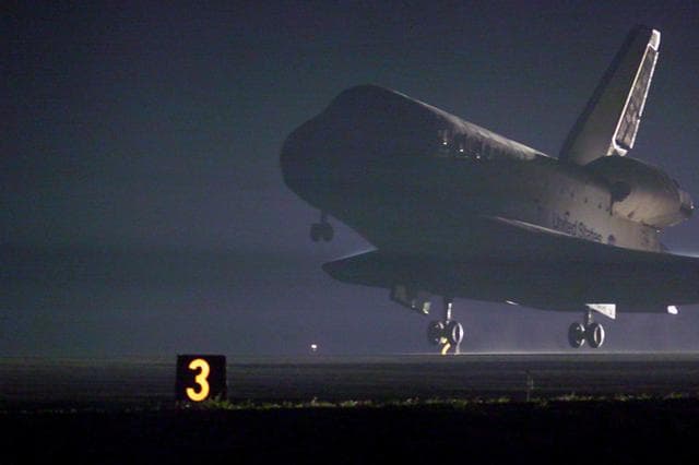 NASA image: KSC-01PADIG-164
