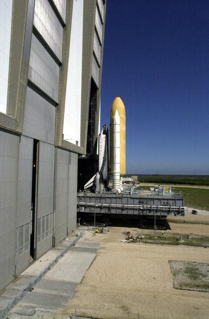 NASA image: KSC-01PADIG-171