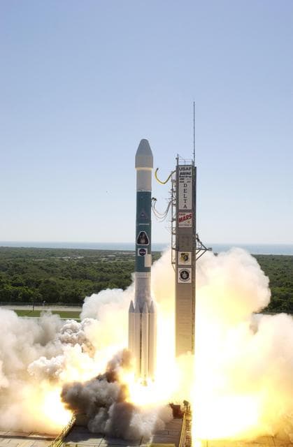 NASA image: KSC-01PADIG-181