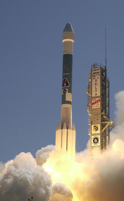 NASA image: KSC-01PADIG-184