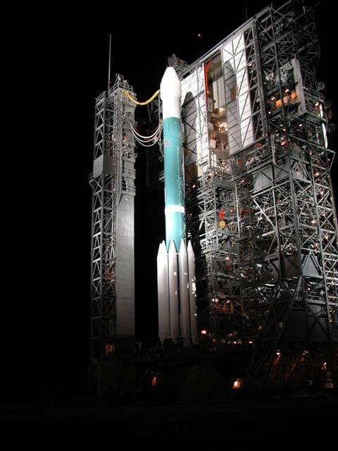 NASA image: KSC-01PADIG-187