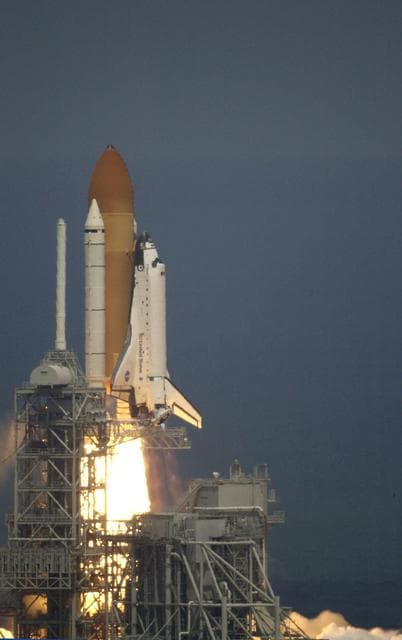 NASA image: KSC-01PADIG-200